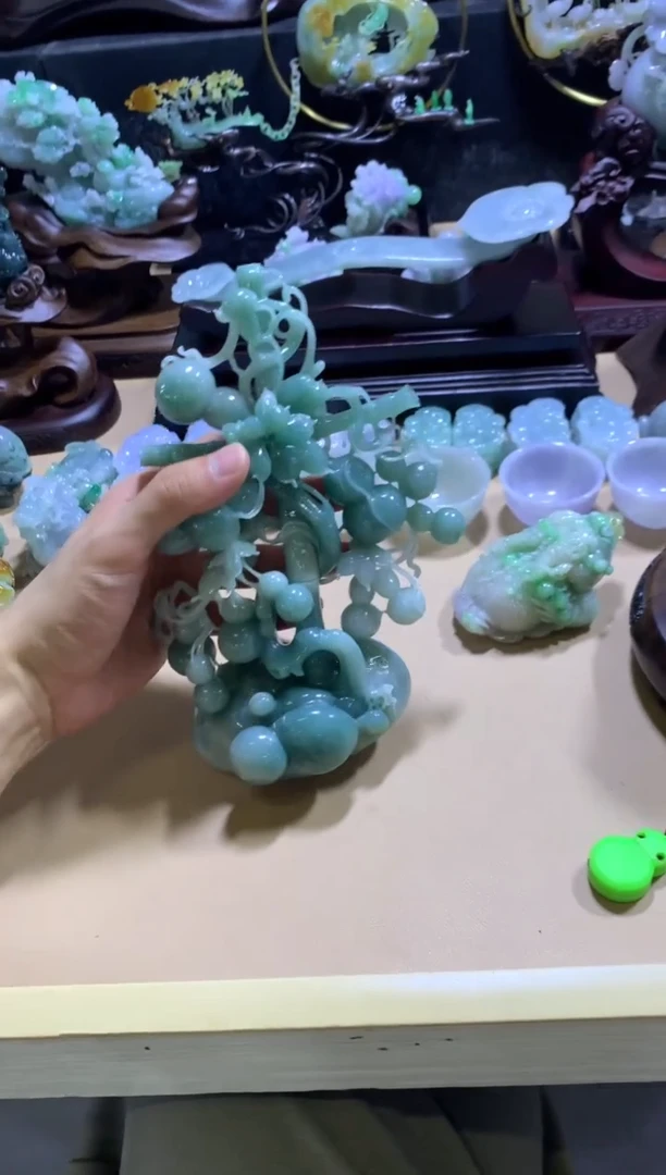 翡翠挂件未镶嵌用****7翡翠摆件