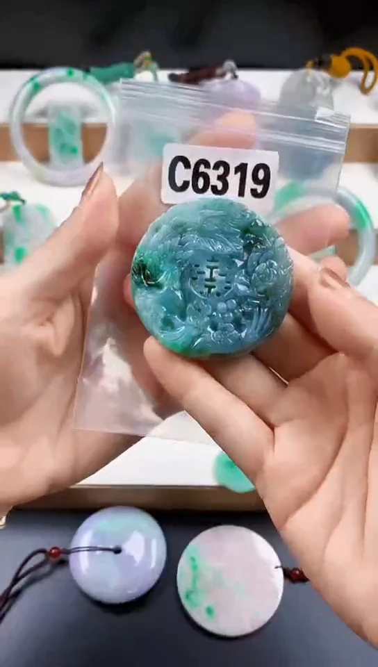 颈饰未镶嵌翡翠天然翡翠吊坠·挂件