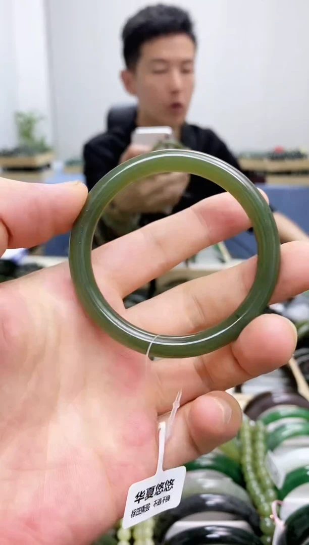 和田玉手镯未镶嵌53