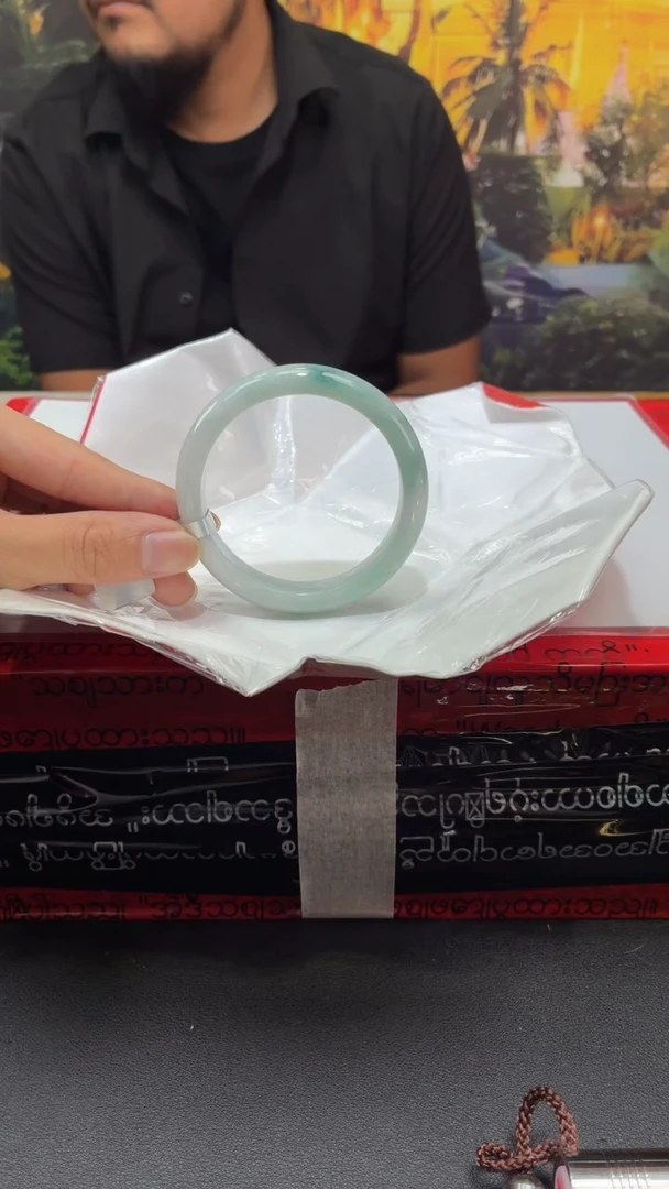 未镶嵌手镯翡翠手镯37