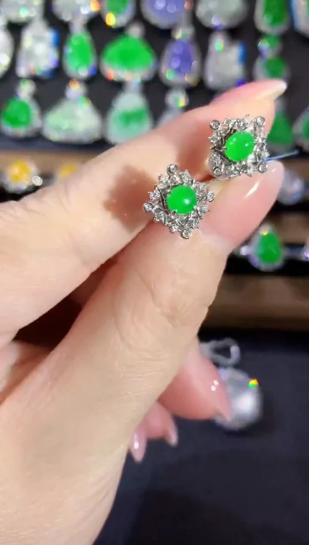 18K金镶嵌翡翠耳饰A62