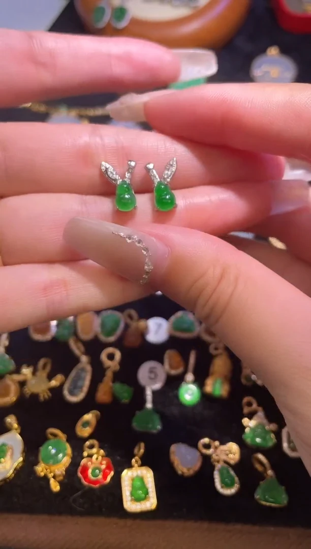 颈饰银S925镶嵌翡翠天然A货