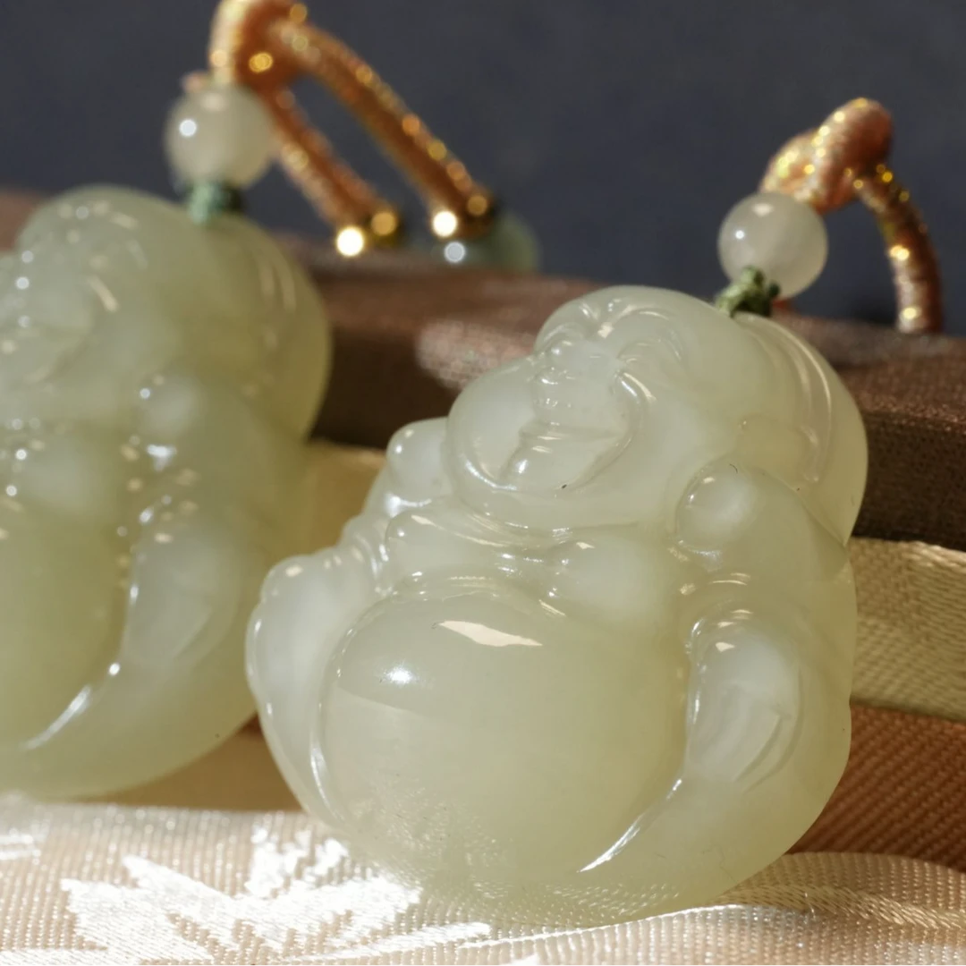 2500和田玉青海料晴水葡萄肉佛公挂件约25*25*11多样性发其一