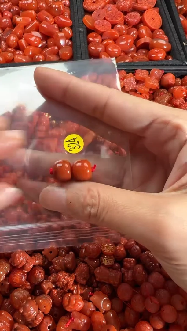 【闪购商品】南红玛瑙颈饰未镶嵌1