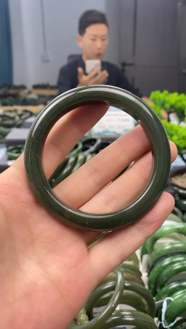 未镶嵌手镯和田玉60.8