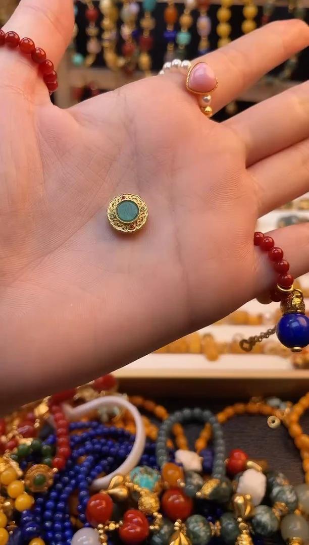 裸石翡翠翡翠蛋面一个