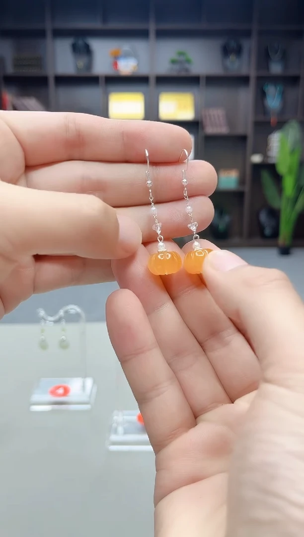 未镶嵌耳饰玛瑙/玉髓W06