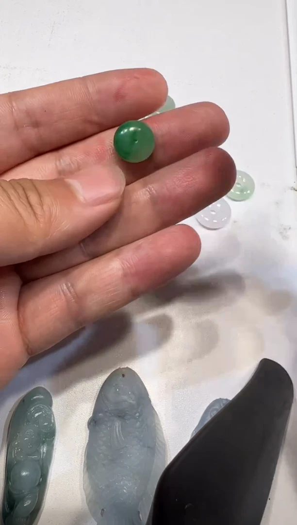 【闪购商品】定制翡翠未镶嵌珠子