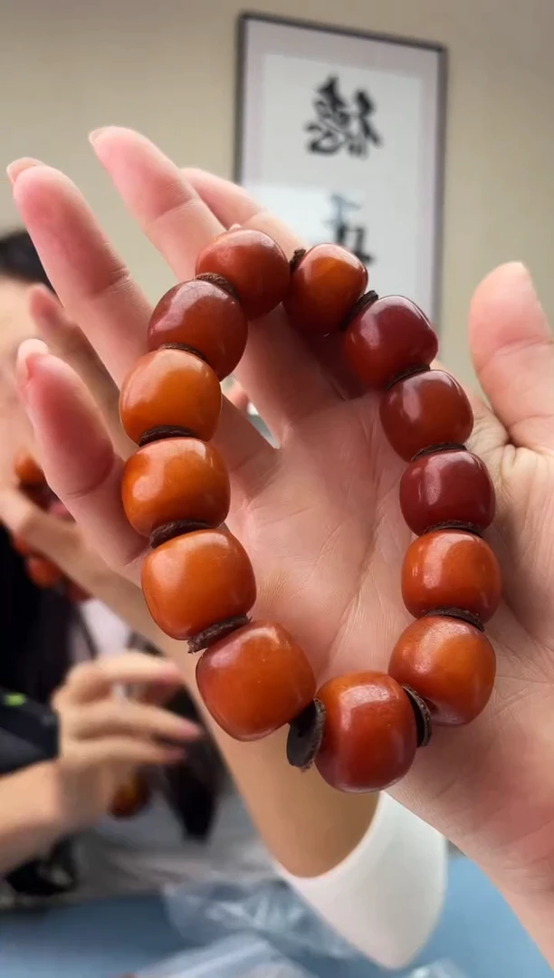 蜜蜡未镶嵌珠宝奇石T0微瑕假一罚十，多样性发一件