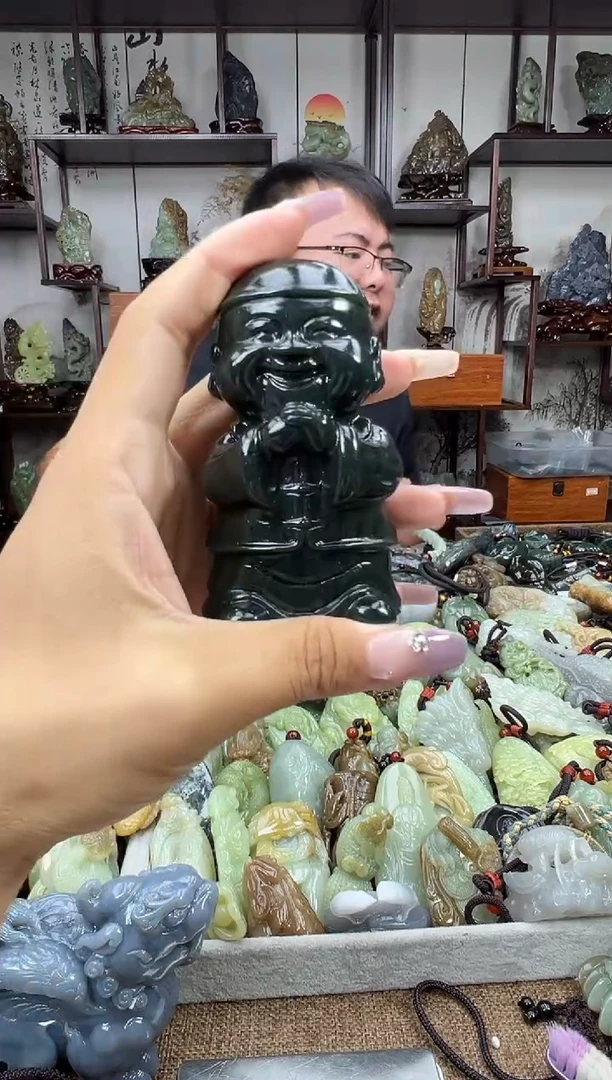 未镶嵌和田玉把件1