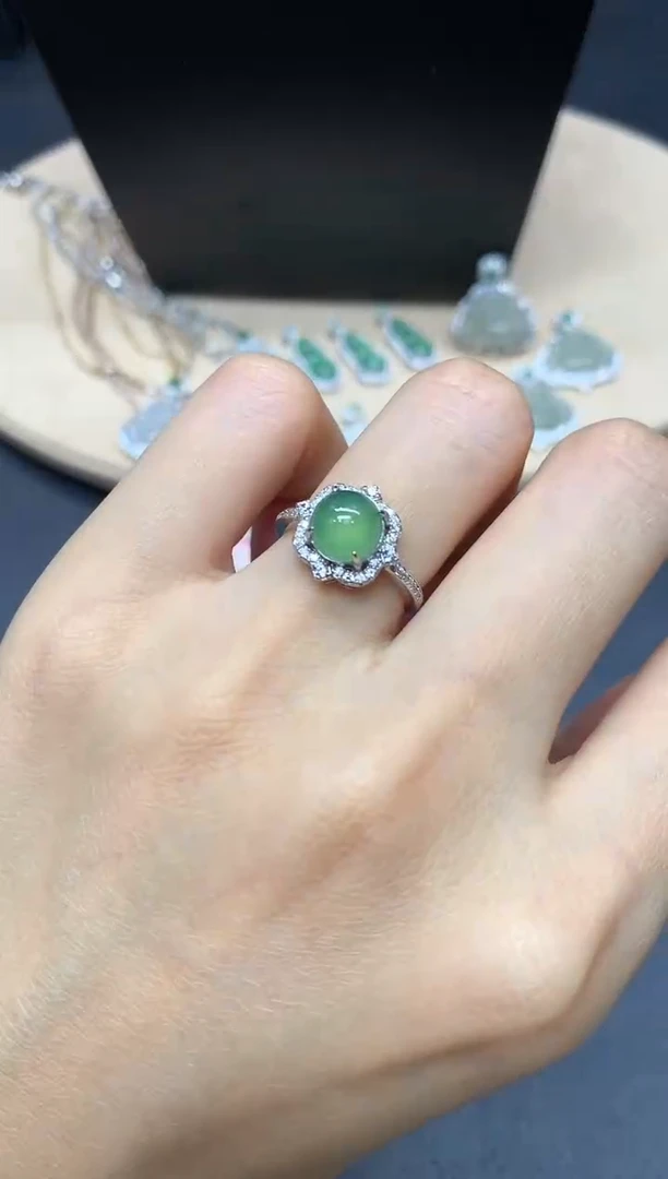 【闪购商品】翡翠戒指银S925镶嵌蛋面【无服务费】