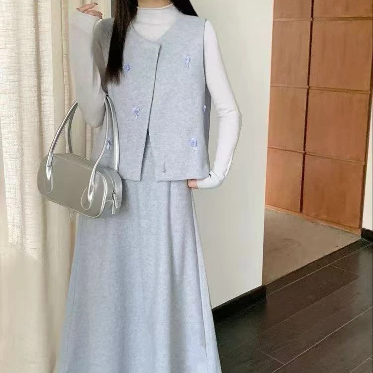 【晨浠定制】新款气质立体钉花马甲打底衫长半裙三件套装9920