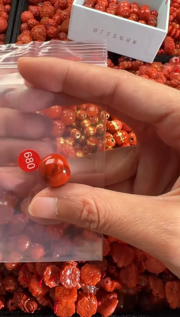 【闪购商品】南红玛瑙颈饰未镶嵌1