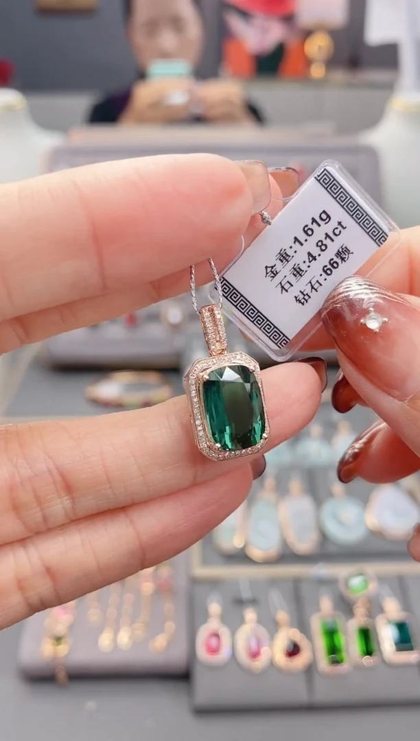 颈饰18K金镶嵌碧玺艷*4.81