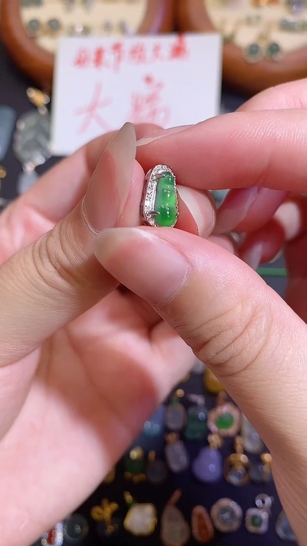 翡翠银S925镶嵌颈饰1111111111111