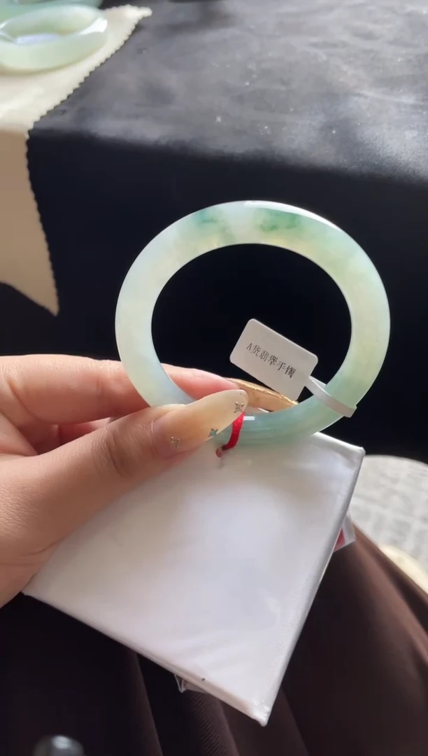 未镶嵌手镯翡翠三天鉴赏期
