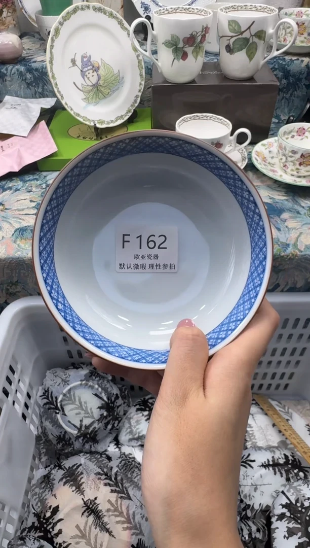 瓷片马*斯瓷片瓷片瓷片 F162