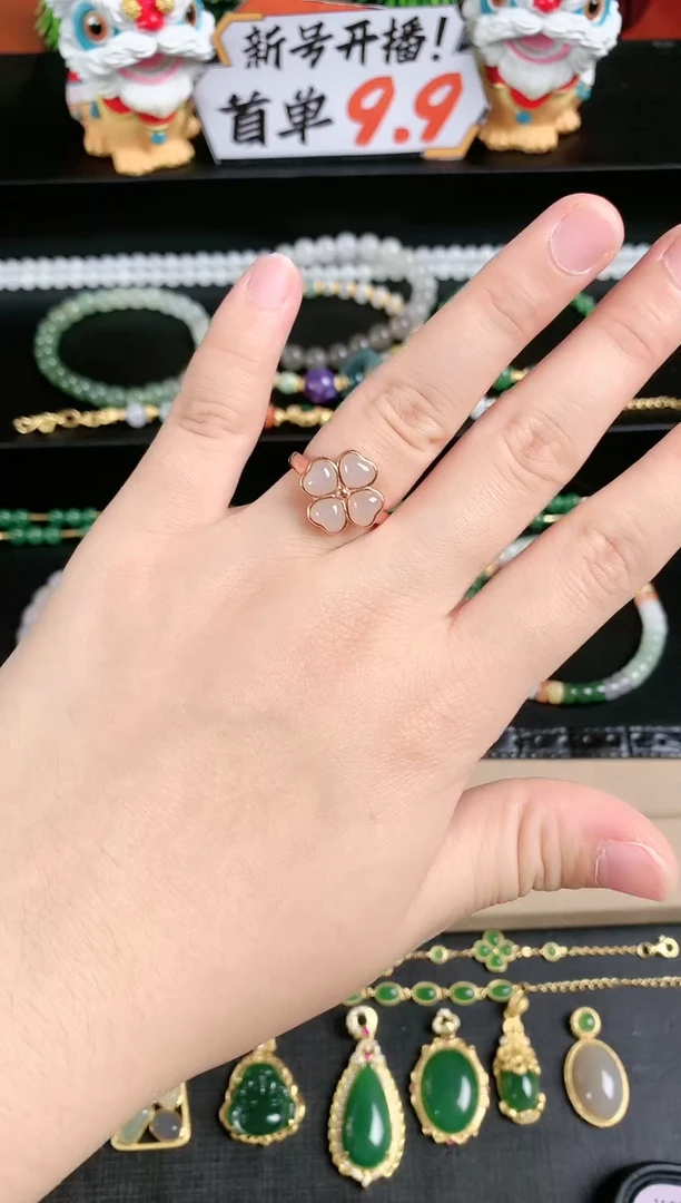 银S925镶嵌戒指和田玉1