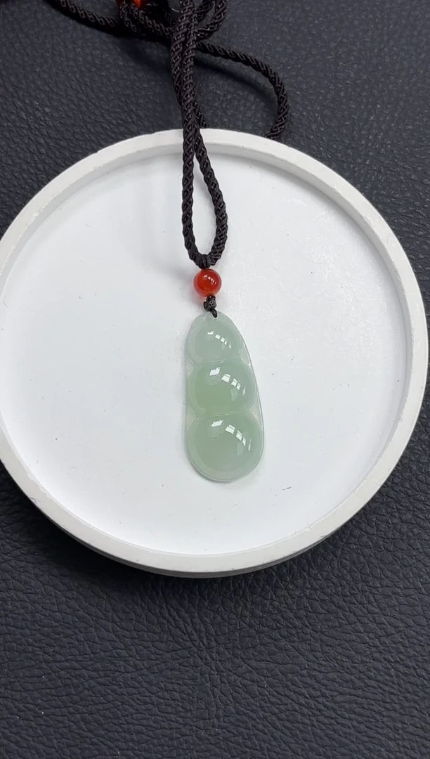 颈饰未镶嵌翡翠福豆