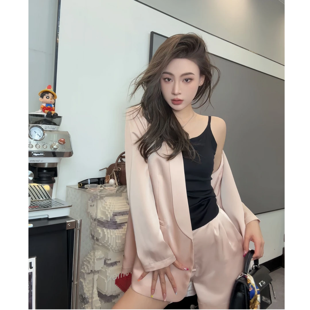 粉色长袖轻薄缎面西装外套女春夏新款韩版高级感气质垂感防晒西服