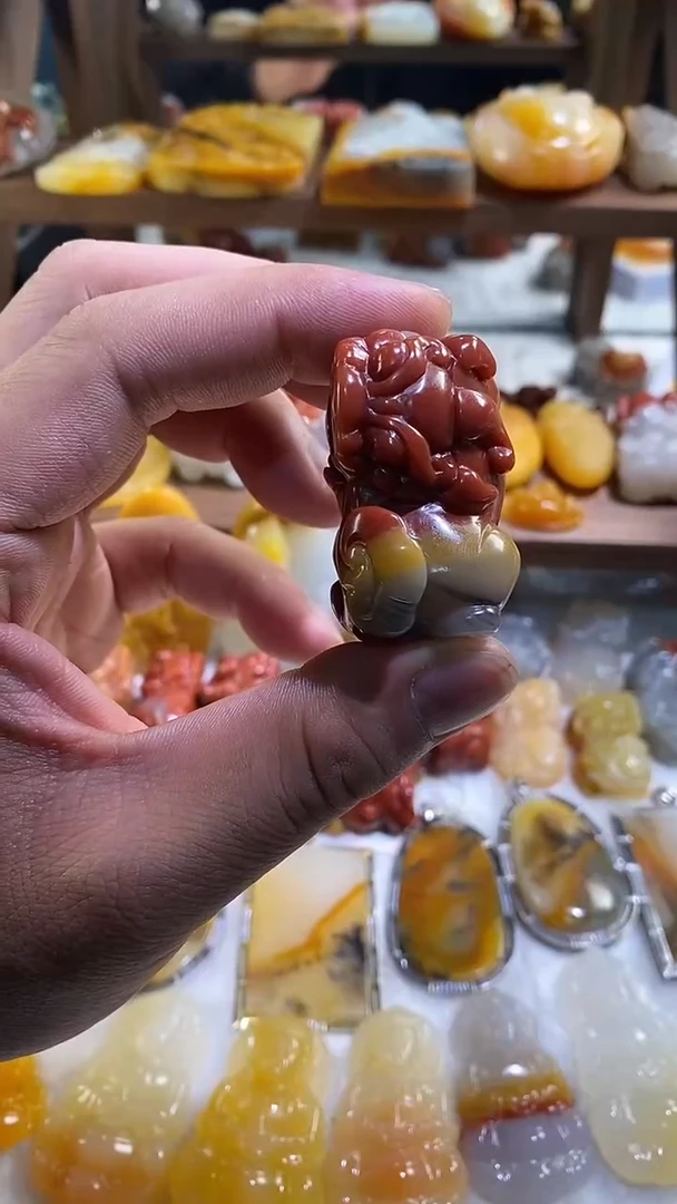 未镶嵌石英质玉（黄龙玉）吊坠(不含链)黄龙玉貔貅