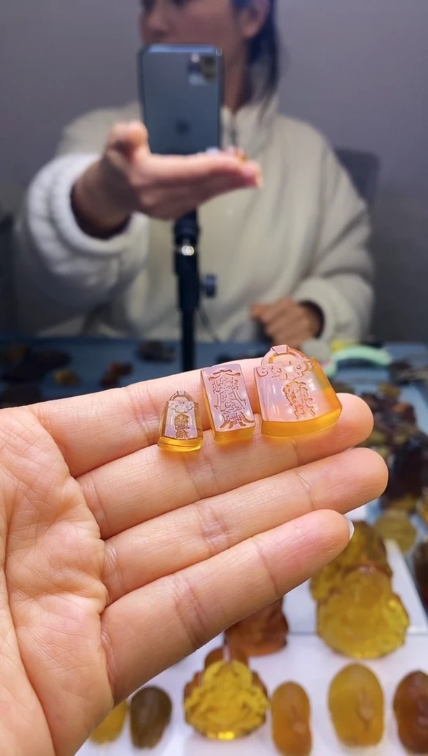 【闪购商品】琥珀颈饰未镶嵌HP97-92（紫薇讳*2+太岁）