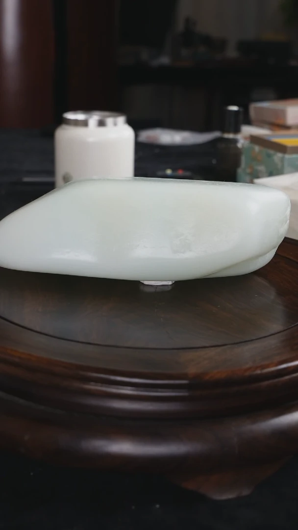 颈饰未镶嵌和田玉拉*胡和田玉原石