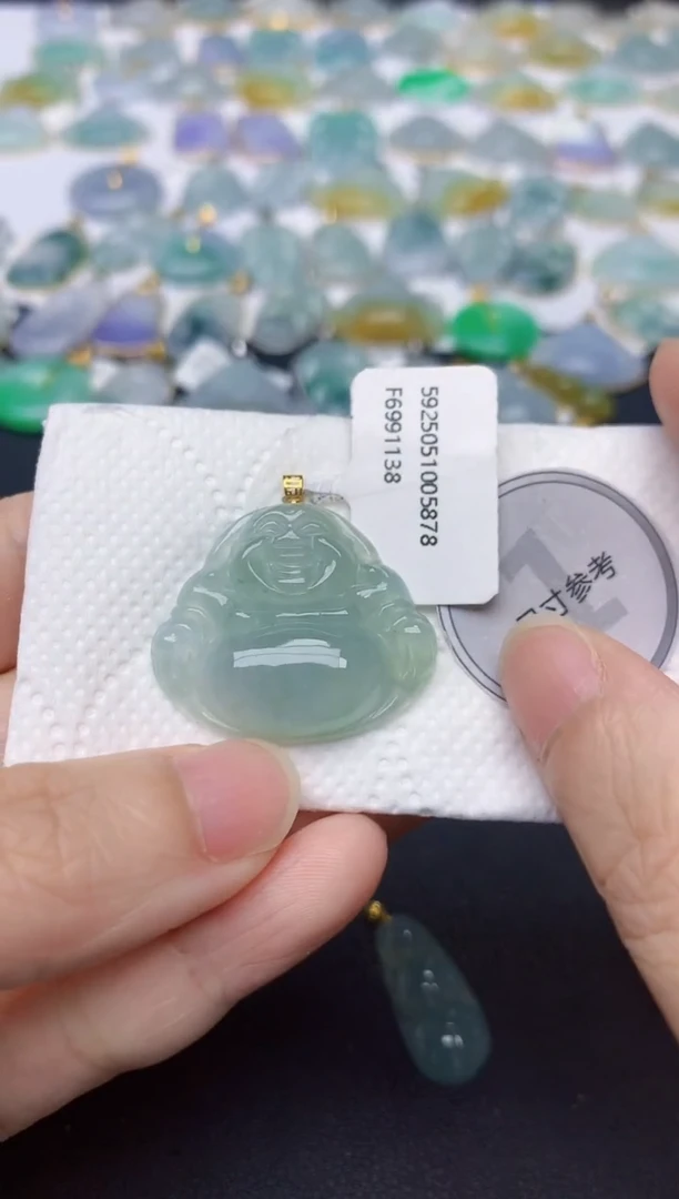 翡翠18K金镶嵌颈饰天然缅甸A货翡翠