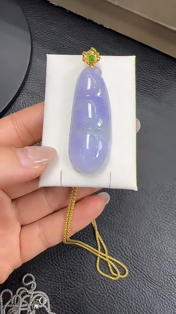 【闪购商品】翡翠挂件18K金镶嵌豆子