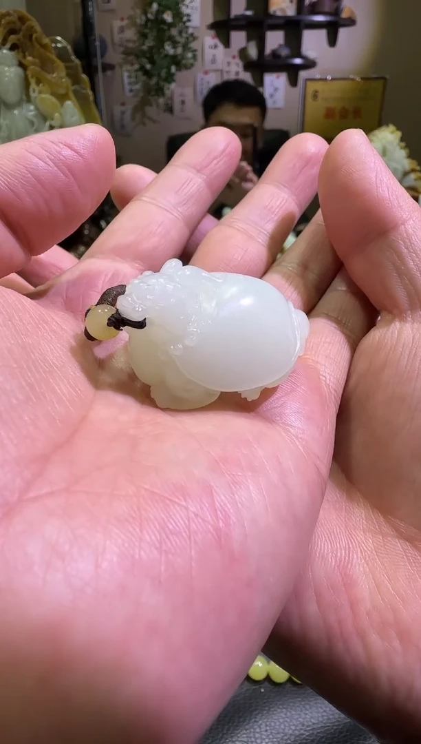 吊坠(赠链)未镶嵌和田玉天泰白玉挂件（产地直发）