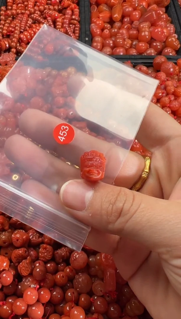 【闪购商品】南红玛瑙颈饰未镶嵌1