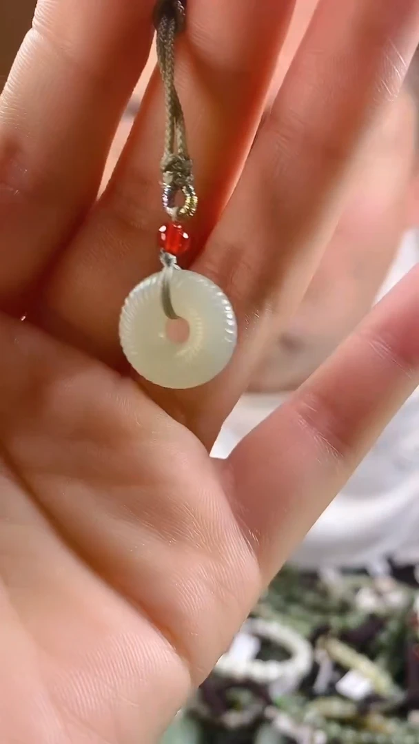 和田玉未镶嵌颈饰多样性发货，拍一发一