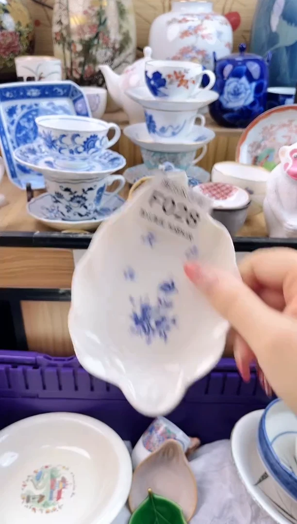 ?*莉==============f028