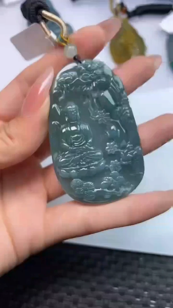 颈饰未镶嵌翡翠