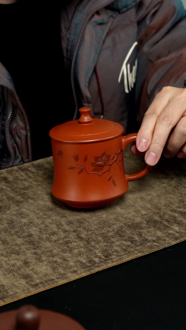 【闪购商品】紫砂茶杯朱泥 紫泥泥绘荷花款柱础型盖杯