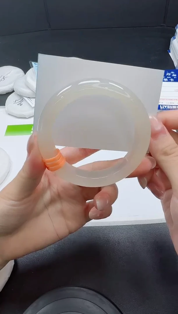 石英质玉手镯未镶嵌0147-5556