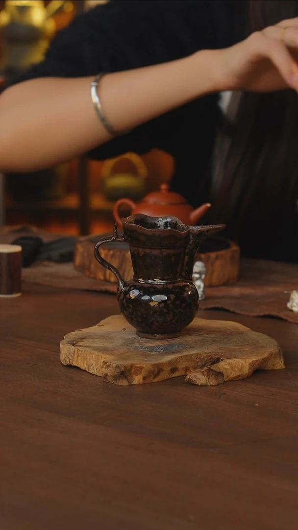 咖啡色小公道...