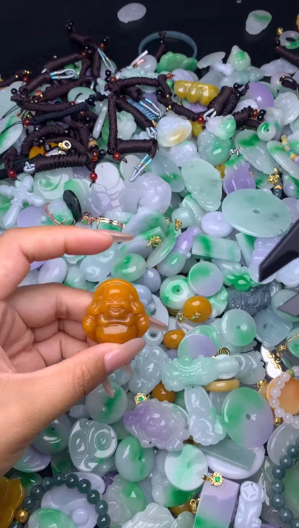 翡翠未镶嵌颈饰天然缅甸翡翠吊坠