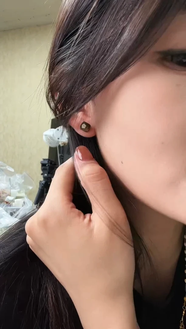 泥塑丫丫小花耳钉