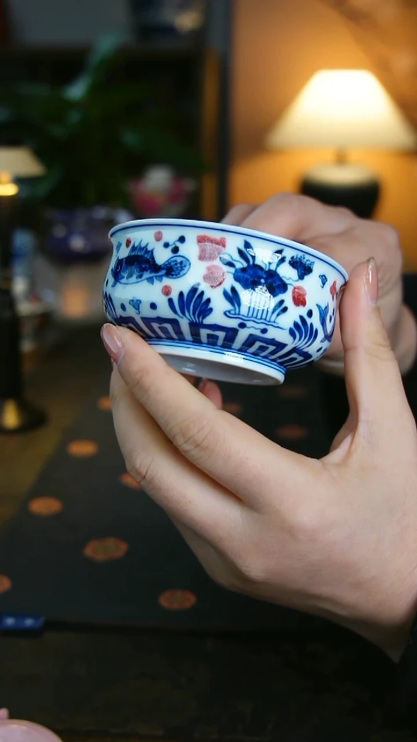 鱼藻炉式杯 釉里红