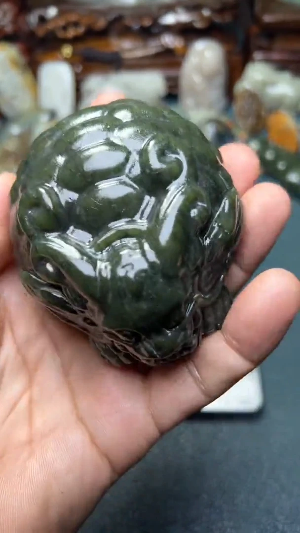 未镶嵌和田玉把件-