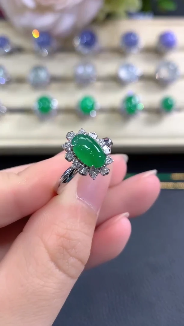 18K金镶嵌戒指翡翠b54