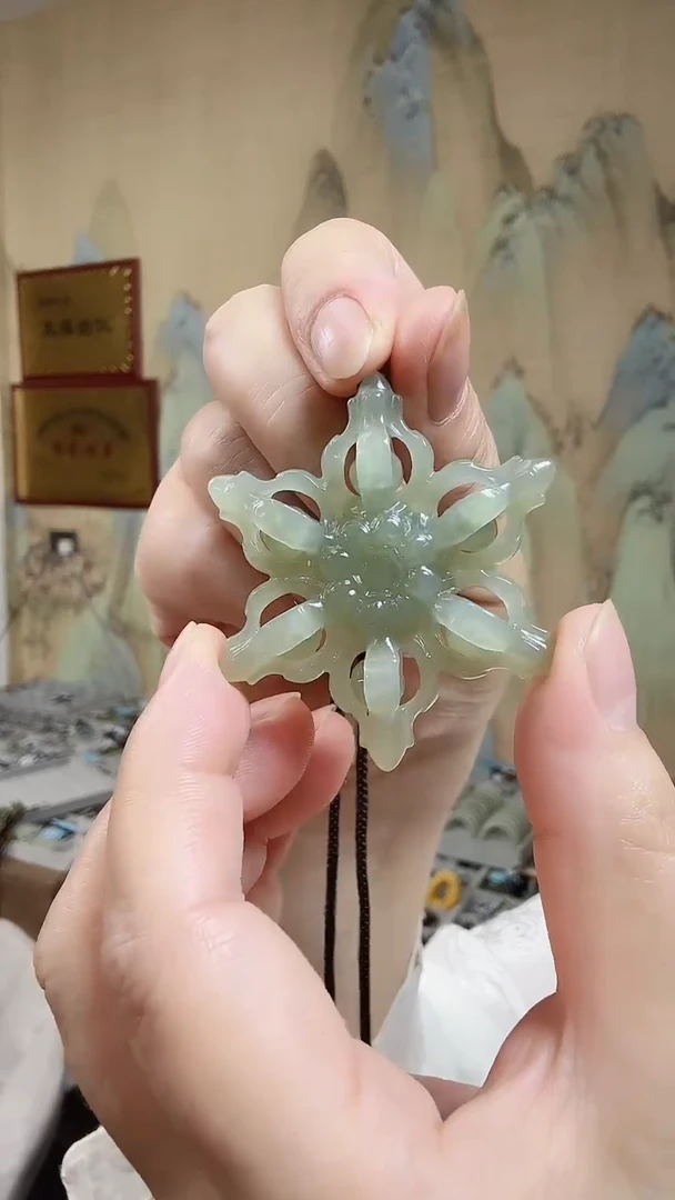 和田玉未镶嵌颈饰.