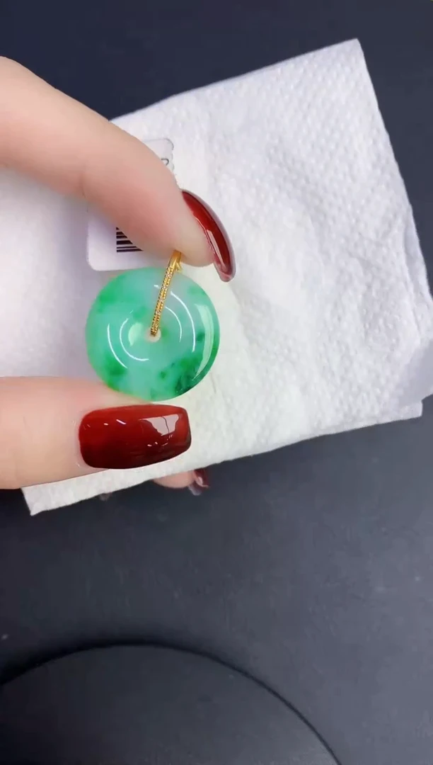 颈饰18K金镶嵌翡翠缅甸天然翡翠A货