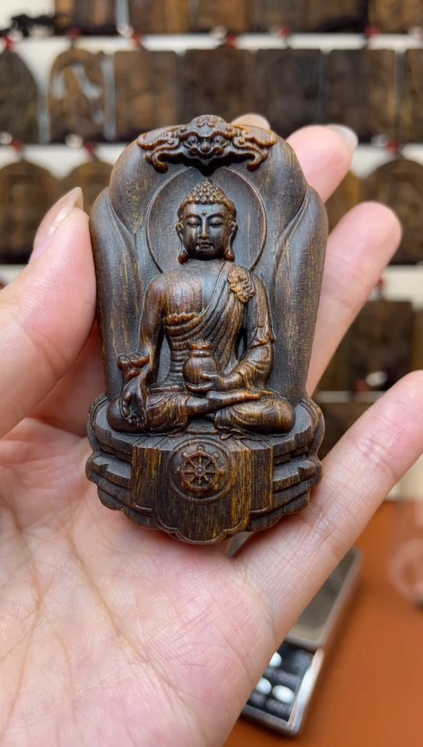 木木雕款芽庄 药师佛7cm送养香瓶