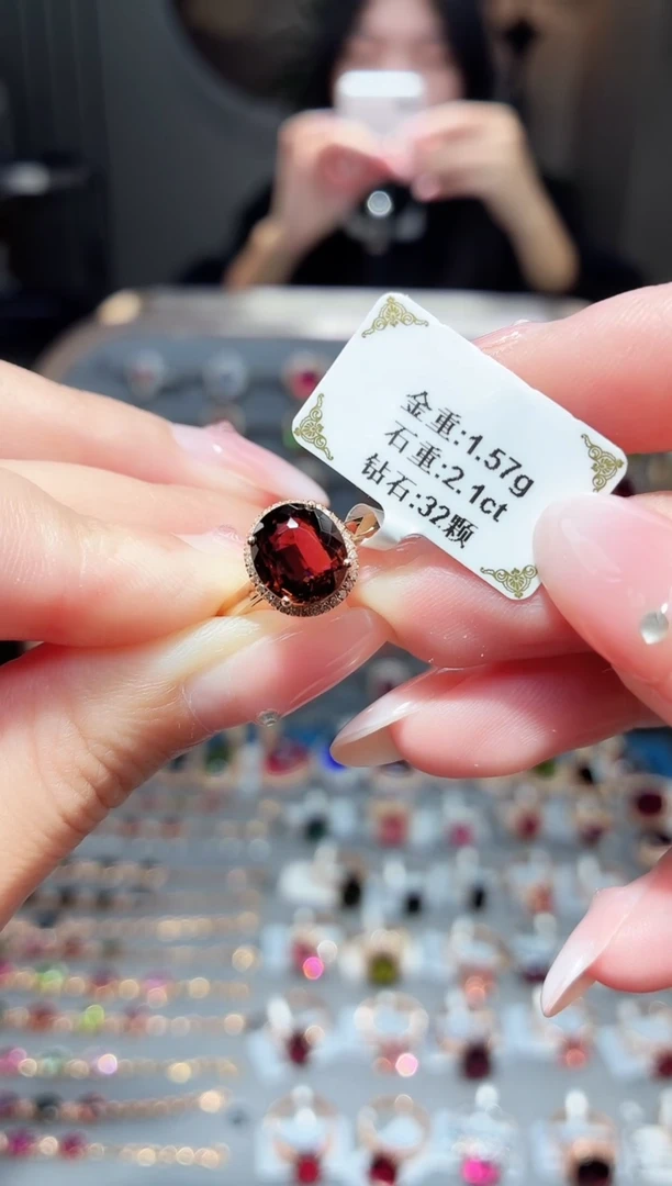 18K金镶嵌戒指碧玺2.1ct