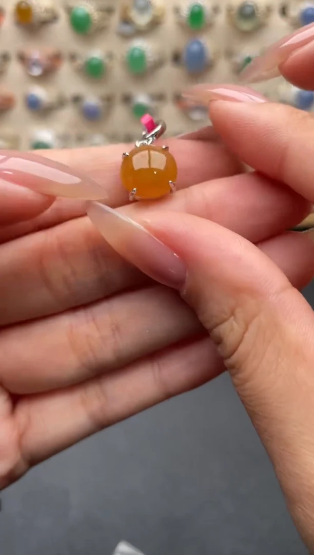 未镶嵌戒指翡翠一物一证一礼盒