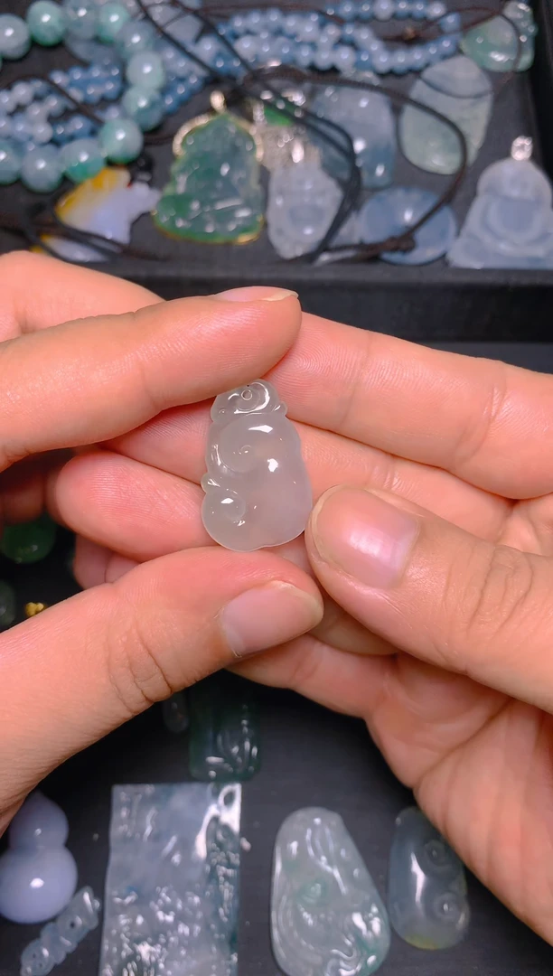 吊坠(不含链)未镶嵌翡翠吊坠