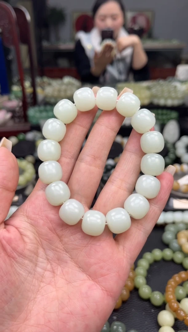 【闪购商品】和田玉手串未镶嵌新疆且末高青 白卡14
