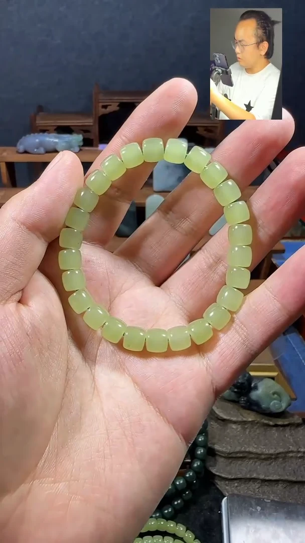 和田玉未镶嵌颈饰黄口手串